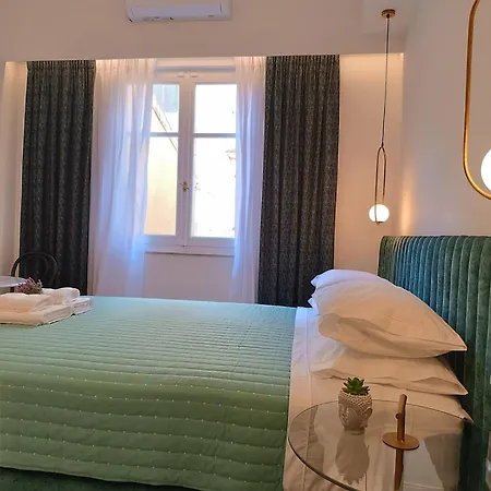Muses Luxury Apartment *